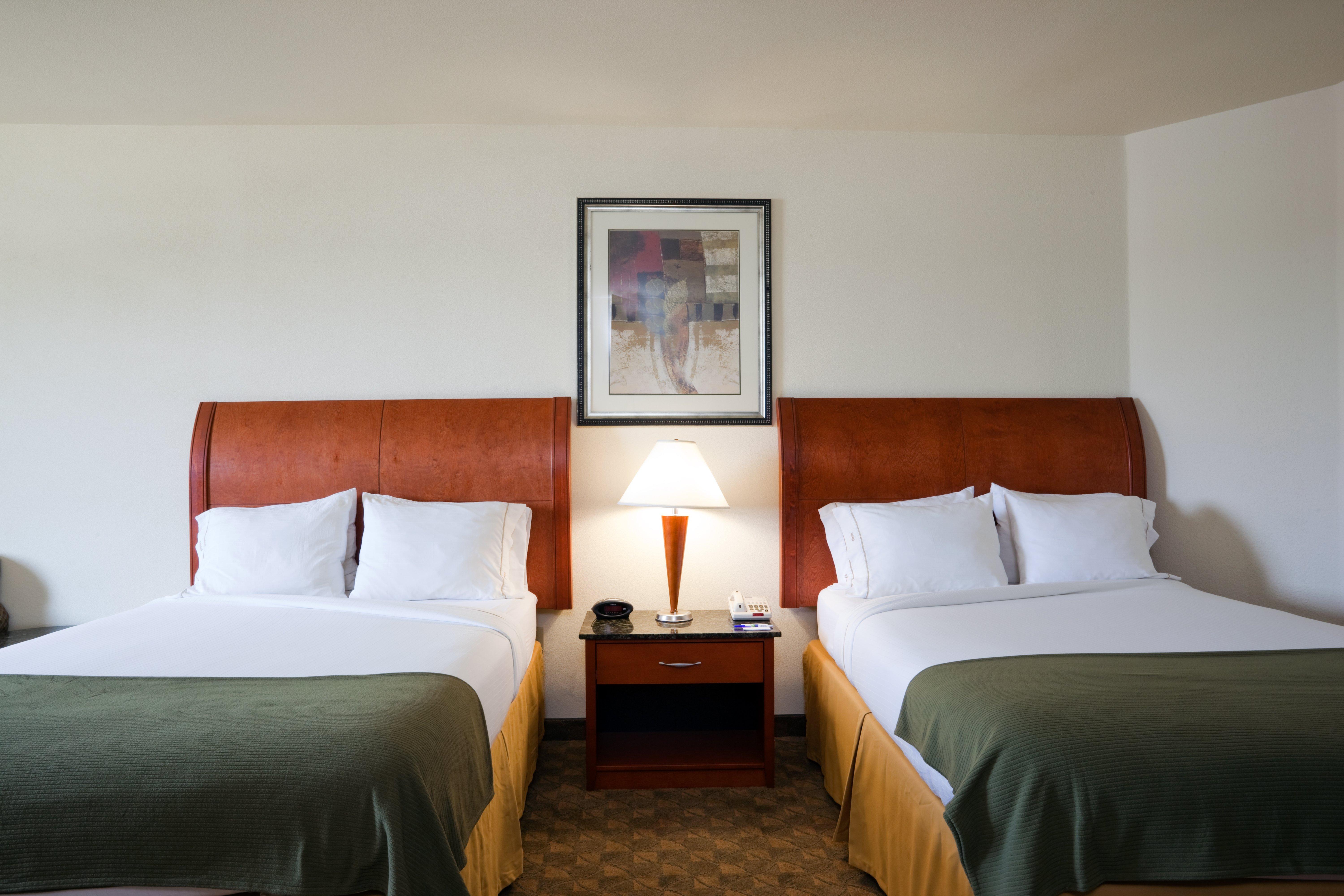 Holiday Inn Express Hotel And Suites Fairfield-North By Ihg Exterior foto