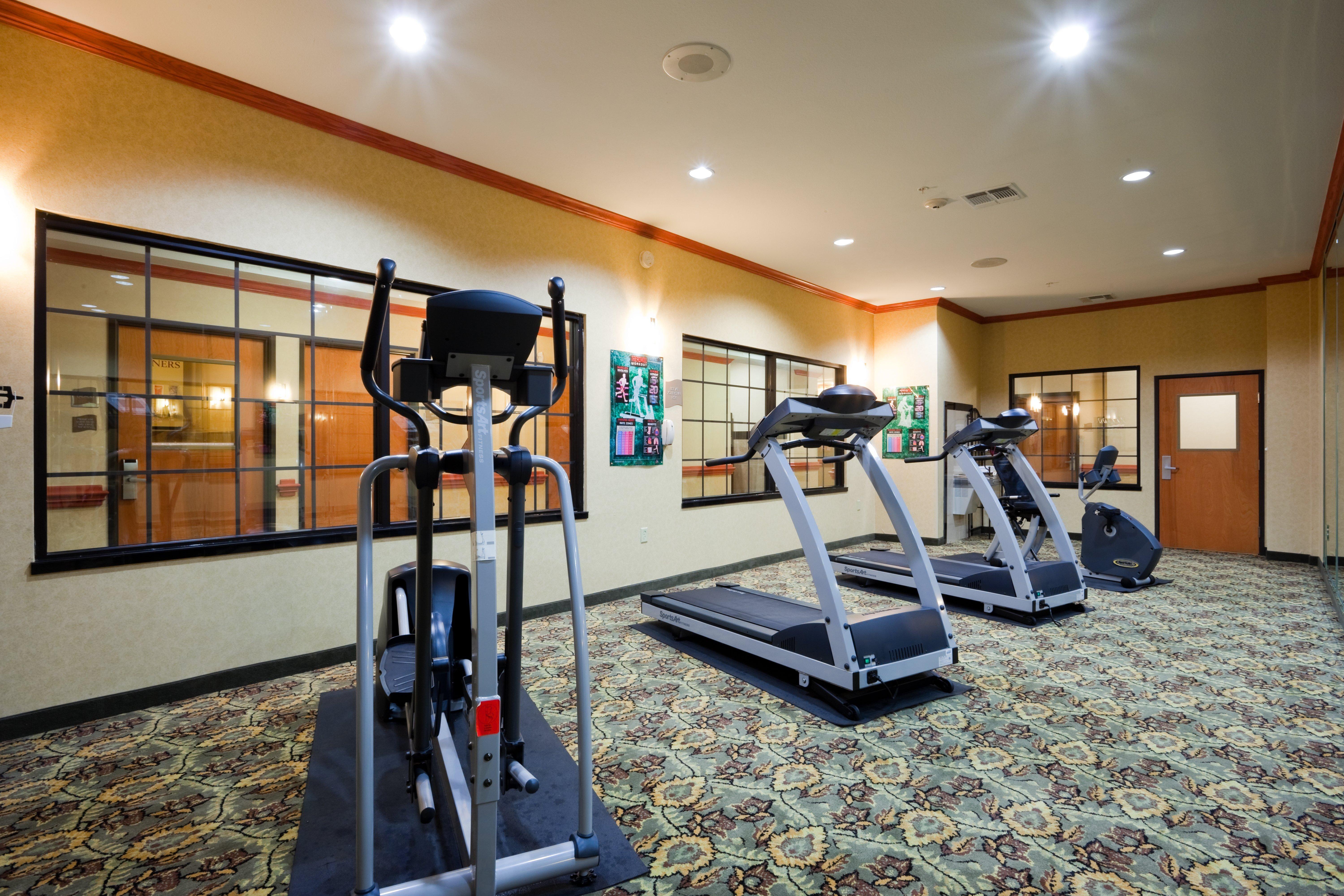 Holiday Inn Express Hotel And Suites Fairfield-North By Ihg Exterior foto