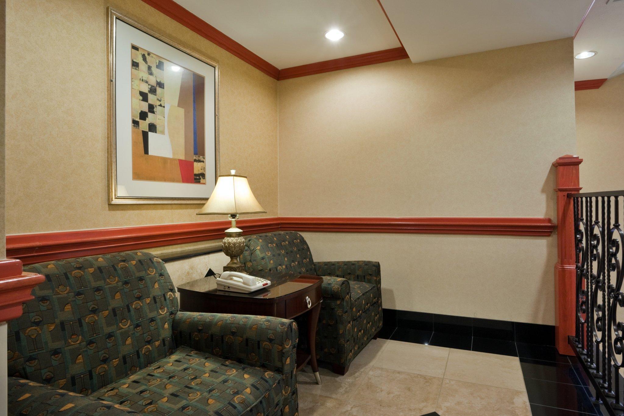 Holiday Inn Express Hotel And Suites Fairfield-North By Ihg Exterior foto