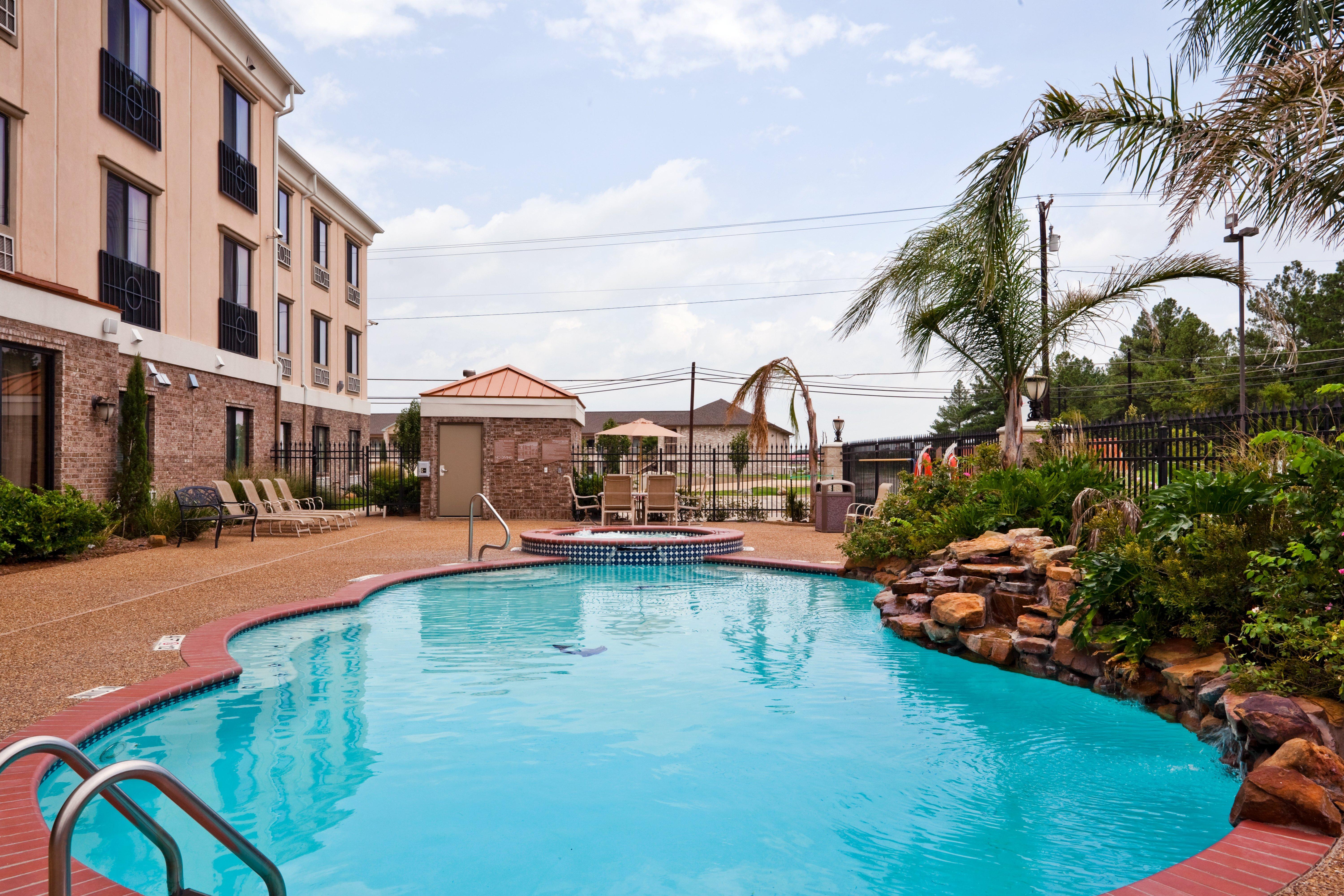 Holiday Inn Express Hotel And Suites Fairfield-North By Ihg Exterior foto