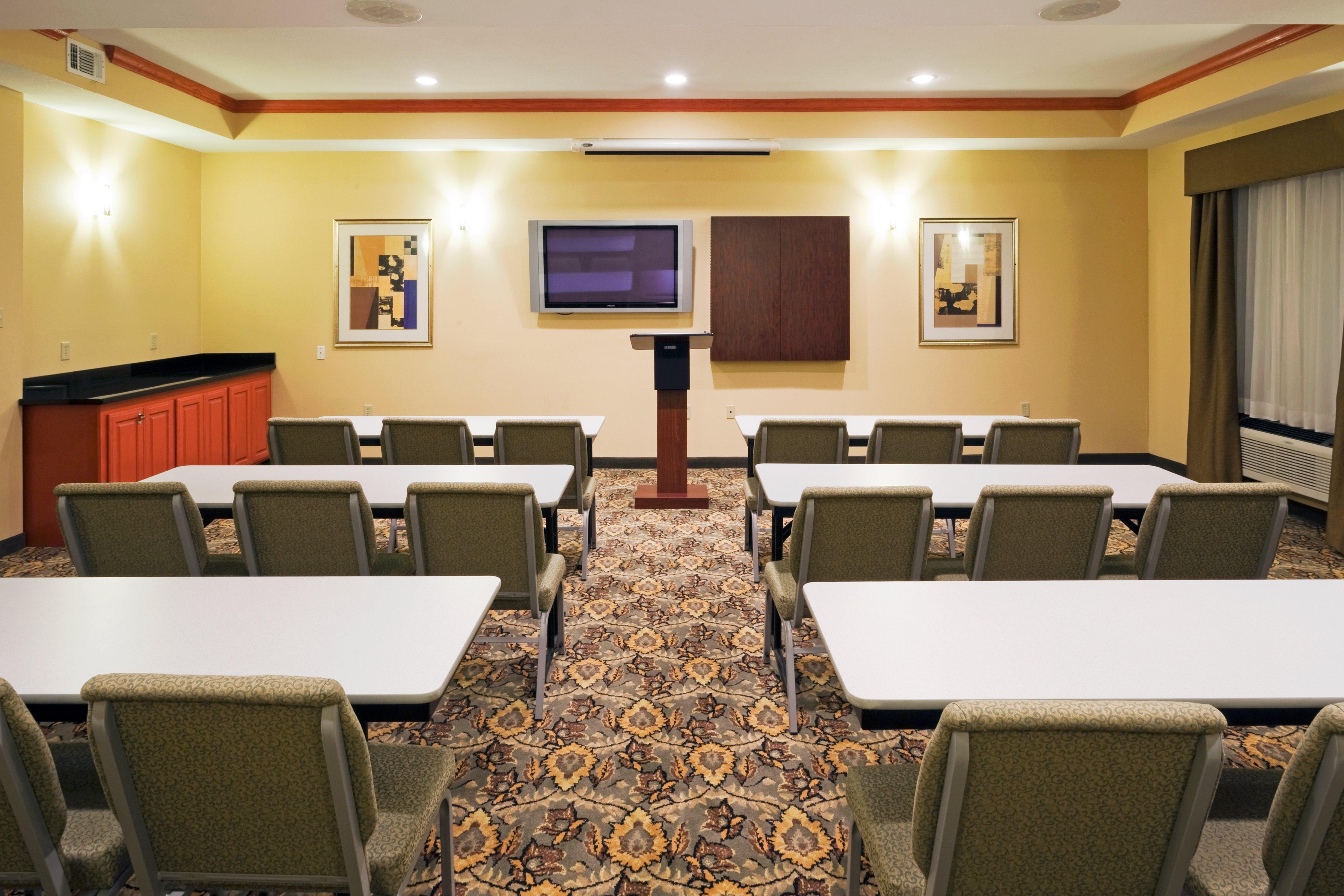 Holiday Inn Express Hotel And Suites Fairfield-North By Ihg Exterior foto
