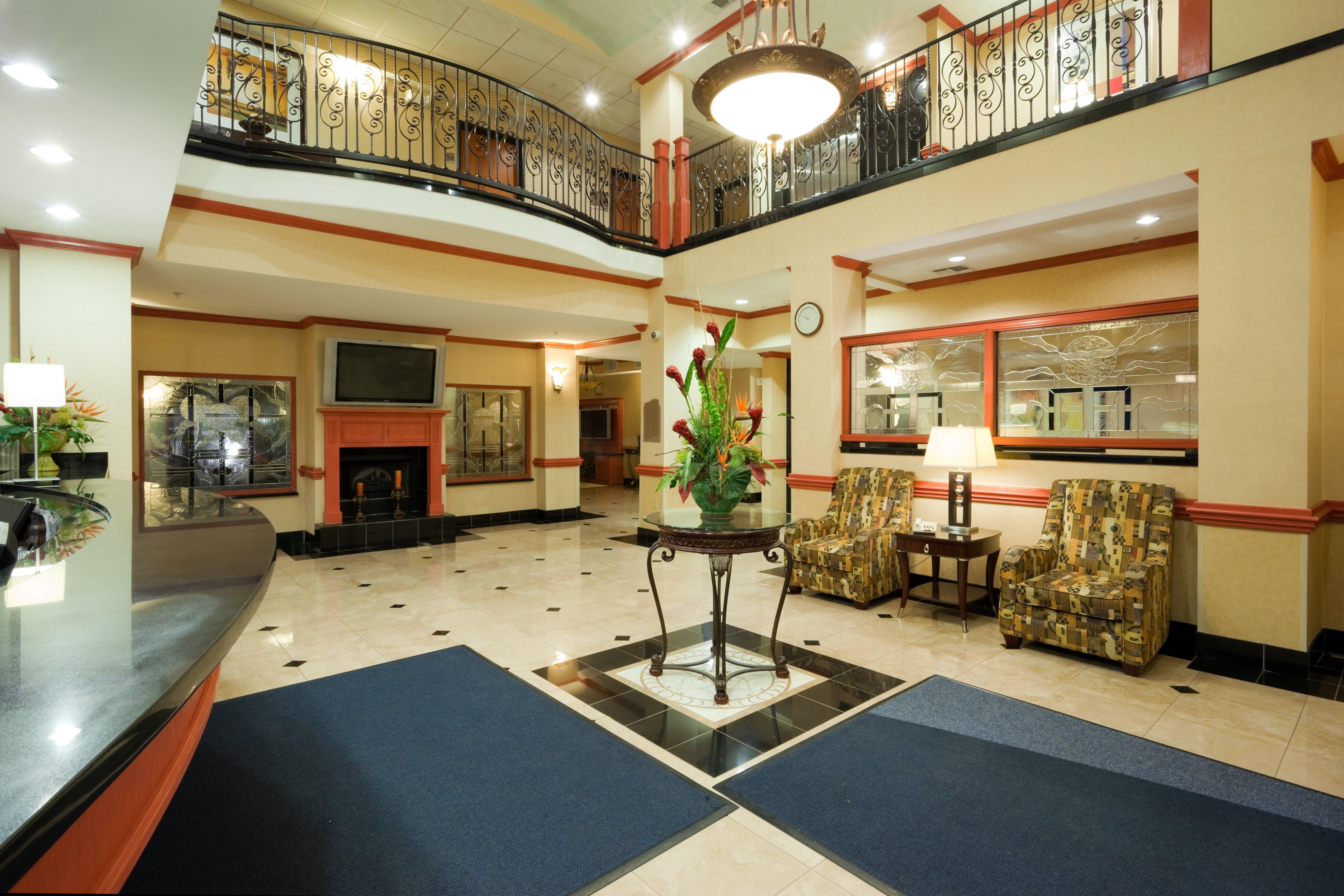 Holiday Inn Express Hotel And Suites Fairfield-North By Ihg Exterior foto